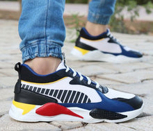 Load image into Gallery viewer, Relaxed attractive men sport shoe